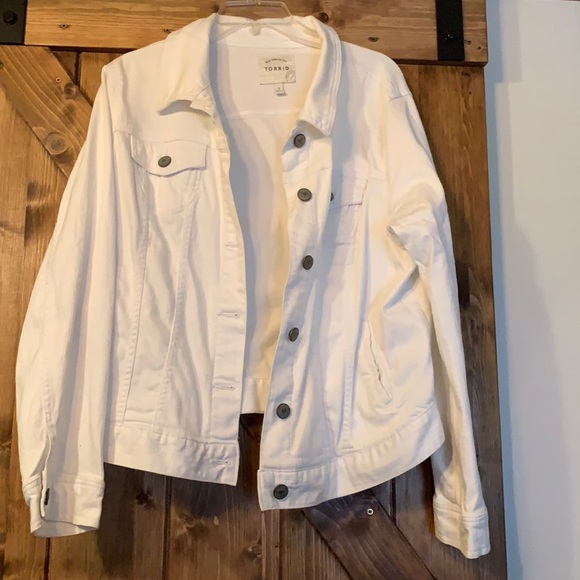 torrid Jackets & Blazers - Torrid sz 1 white jean jacket